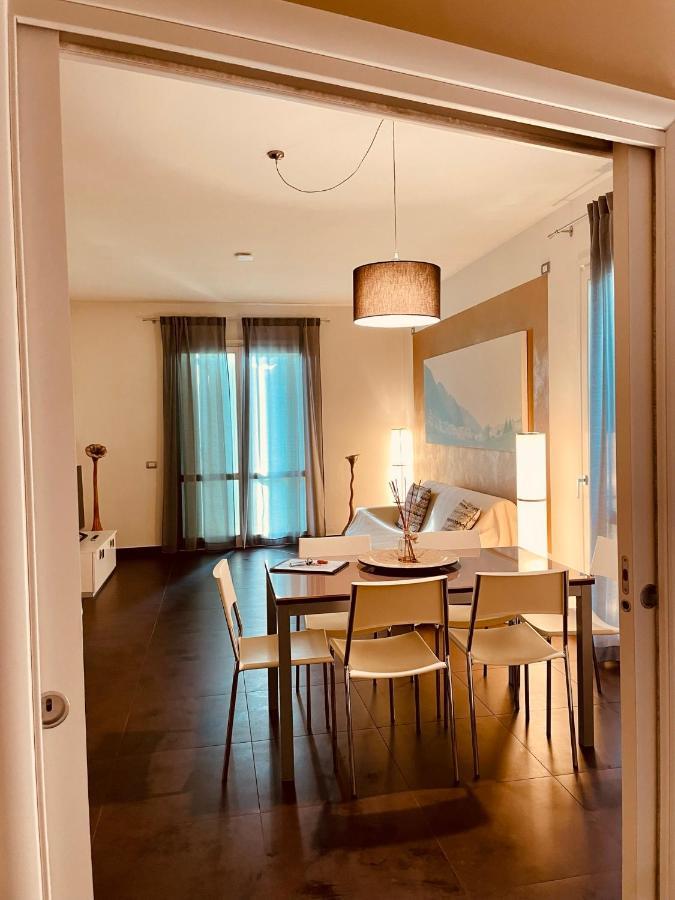 ديسينسانو ديل غاردا Residence Del Lago المظهر الخارجي الصورة