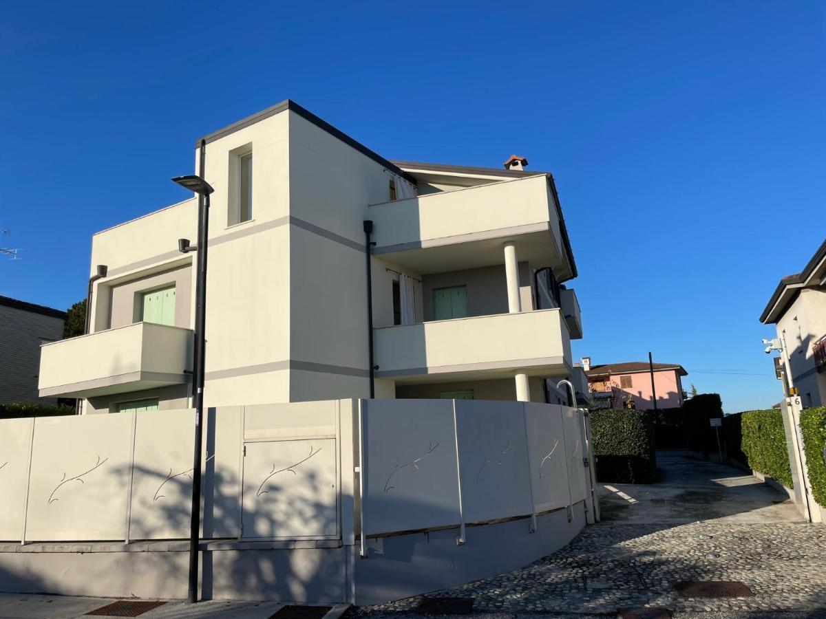ديسينسانو ديل غاردا Residence Del Lago المظهر الخارجي الصورة