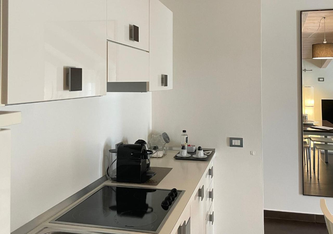 ديسينسانو ديل غاردا Residence Del Lago المظهر الخارجي الصورة