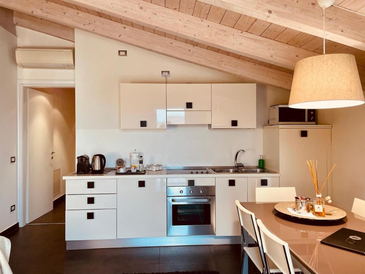 ديسينسانو ديل غاردا Residence Del Lago المظهر الخارجي الصورة